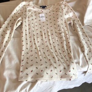 Flowered Gap long sleeve shirt